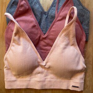 3 Danskin bras